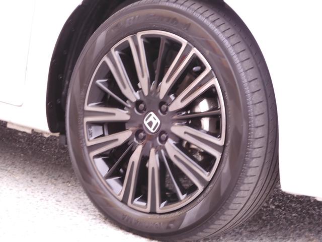 フィット ｅ：ＨＥＶホーム２０周年特別仕様車カーサ　７インチナビ　バックカメラ　ＥＴＣ　アダプティブクルーズコントロール　シートヒーター　Ｂｌｕｅｔｏｏｔｈ　ＵＳＢ入力端子　ＬＥＤヘッドライト　衝突被害軽減ブレーキ　純正アルミホイール　禁煙車（29枚目）