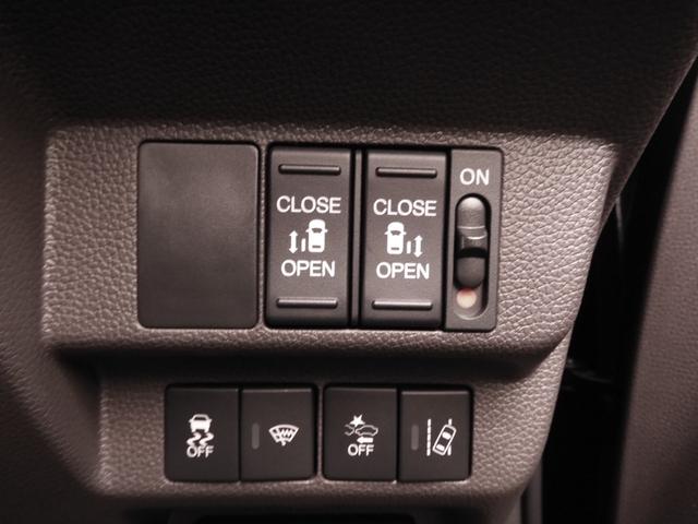 フリードハイブリッド ハイブリッド・Ｇホンダセンシング　ワンオーナー　９インチナビ　バックカメラ　ドラレコ　ＥＴＣ　後席フリップダウンモニター　アダプティブクルーズコントロール　フルセグ　両側電動スライドドア　シートヒーター　Ｂｌｕｅｔｏｏｔｈ　禁煙車（17枚目）
