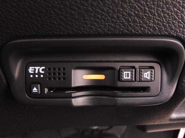 ヴェゼル ハイブリッドＲＳ・ホンダセンシング　ワンオーナー　８インチナビ（ＶＸＭ－１９５ＶＦＥｉ）　フルセグ　バックカメラ　ＥＴＣ　スマートキー　シートヒーター　ＬＥＤオートライト　１８インチアルミ　パドルシフト　Ｆドラレコ　衝突被害軽減ブレーキ（5枚目）