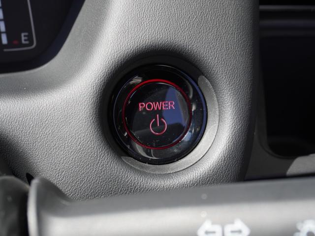 フィット ｅ：ＨＥＶホーム２０周年特別仕様車カーサ　ワンオーナー　７インチナビ　バックカメラ　ＥＴＣ　アダプティブクルーズコントロール　シートヒーター　Ｂｌｕｅｔｏｏｔｈ　ＵＳＢ入力端子　ＬＥＤヘッドライト　衝突被害軽減ブレーキ　純正アルミホイール（42枚目）