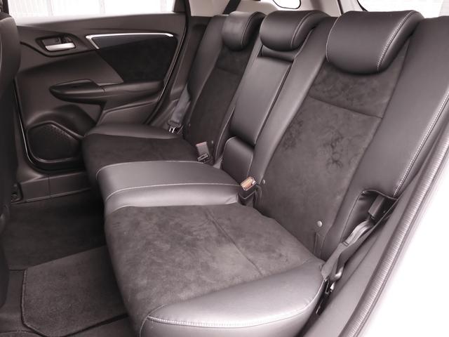 シャトル ハイブリッドＸスタイルエディション　７インチナビ（純正用品ＶＸＭ－１６４ＣＳｉ）　バックカメラ　ＥＴＣ　クルーズコントロール　Ｂｌｕｅｔｏｏｔｈ　ＬＥＤオートライト　衝突被害軽減ブレーキ　ワンセグ　パドルシフト　オートエアコン（9枚目）