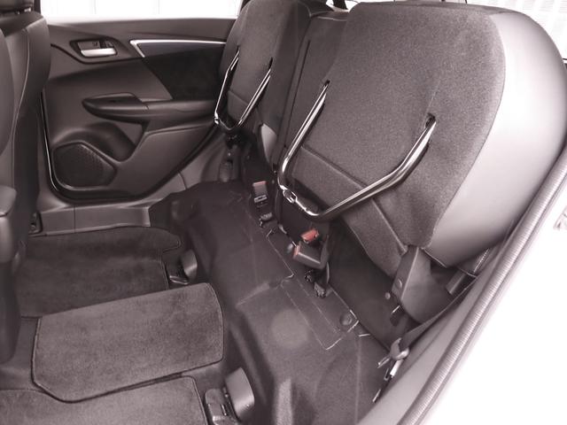 シャトル ハイブリッドＸスタイルエディション　７インチナビ（純正用品ＶＸＭ－１６４ＣＳｉ）　バックカメラ　ＥＴＣ　クルーズコントロール　Ｂｌｕｅｔｏｏｔｈ　ＬＥＤオートライト　衝突被害軽減ブレーキ　ワンセグ　パドルシフト　オートエアコン（10枚目）