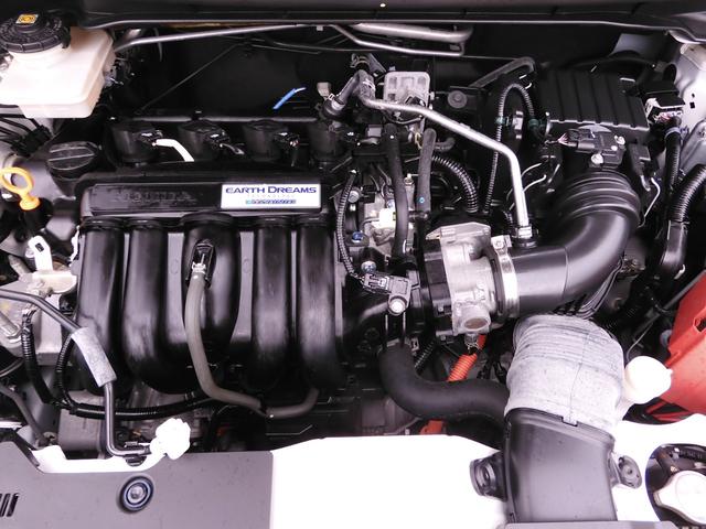 シャトル ハイブリッドＸスタイルエディション　７インチナビ（純正用品ＶＸＭ－１６４ＣＳｉ）　バックカメラ　ＥＴＣ　クルーズコントロール　Ｂｌｕｅｔｏｏｔｈ　ＬＥＤオートライト　衝突被害軽減ブレーキ　ワンセグ　パドルシフト　オートエアコン（20枚目）