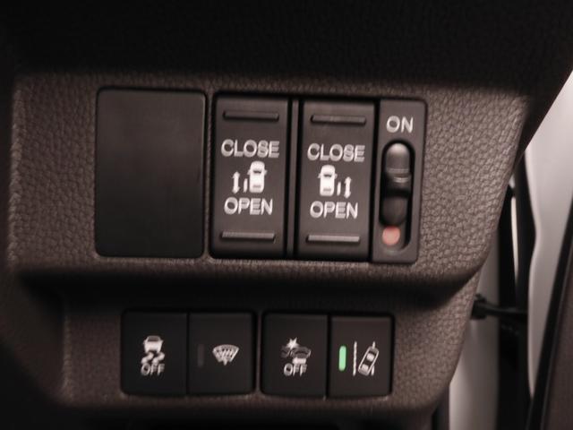 フリード Ｇ・ホンダセンシング　ワンオーナー車　７インチナビ（純正用品ＶＸＭ－２１４ＶＦｉ）バックカメラ　ドラレコ　ＥＴＣ　両側電動スライドドア　シートヒーター　Ｂｌｕｅｔｏｏｔｈ　ＬＥＤオートライト　衝突被害軽減ブレーキ（17枚目）