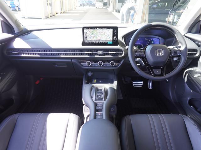 ＺＲ－Ｖ ｅ：ＨＥＶＺ　ワンオーナー　９インチＨｏｎｄａＣＯＮＮＥＣＴディスプレー　全周囲カメラ　ＥＴＣ２．０　渋滞追従クルーズ　ハンドルヒーター　Ｂｌｕｅｔｏｏｔｈ　シートヒーター　デイライト　禁煙車　いまコレ＋（12枚目）