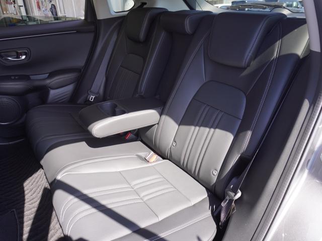 ＺＲ－Ｖ ｅ：ＨＥＶＺ　ワンオーナー　９インチＨｏｎｄａＣＯＮＮＥＣＴディスプレー　全周囲カメラ　ＥＴＣ２．０　渋滞追従クルーズ　ハンドルヒーター　Ｂｌｕｅｔｏｏｔｈ　シートヒーター　デイライト　禁煙車　いまコレ＋（15枚目）