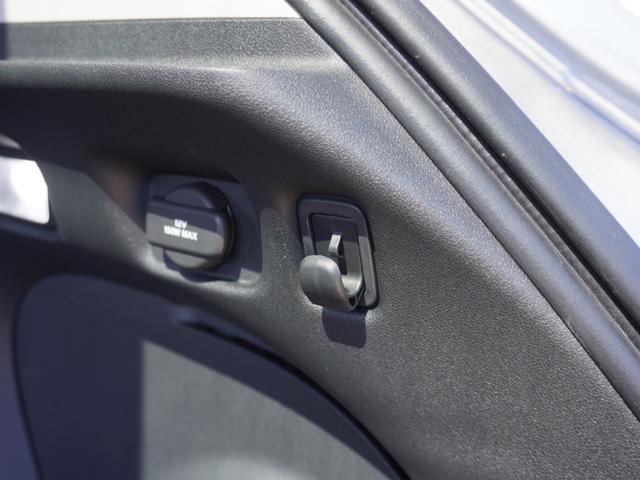 ＺＲ－Ｖ ｅ：ＨＥＶＺ　ワンオーナー　９インチＨｏｎｄａＣＯＮＮＥＣＴディスプレー　全周囲カメラ　ＥＴＣ２．０　渋滞追従クルーズ　ハンドルヒーター　Ｂｌｕｅｔｏｏｔｈ　シートヒーター　デイライト　禁煙車　いまコレ＋（43枚目）