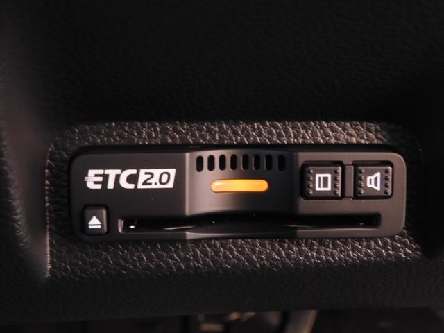 ヴェゼル ｅ：ＨＥＶＺ・ＰＬａＹパッケージ　デモカー　９インチナビ　全周囲カメラ　ＥＴＣ２．０　ドラレコ　渋滞追従クルーズ　前席シートヒーター　Ｂｌｕｅｔｏｏｔｈ　障害物センサー　デイライト　ガラスルーフ　ＢＳＩ　後席出庫サポート　禁煙車（5枚目）