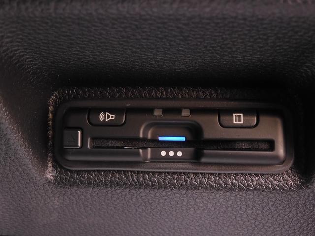 ＷＲ－Ｖ Ｚブラックスタイル　９インチ純正ナビ　フロントドラレコ　ＥＴＣ　ＬＥＤヘッドライトＬＥＤフォグライト　１７インチアルミホイール　パドルシフト　本革巻ステアリング　コンビシー　パーセルカバー　７インチ　デジタルメーター（6枚目）