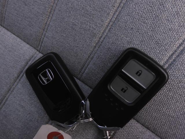 フィット ホーム ワンオーナー 9インチ純正ナビ バックカメラ ドラレコ ETC 渋滞追従クルーズ Bluetooth接続 LEDデイライト オートハイビーム 障害物センサー CD/DVD再生 フルセグTV 禁煙車(60枚目)