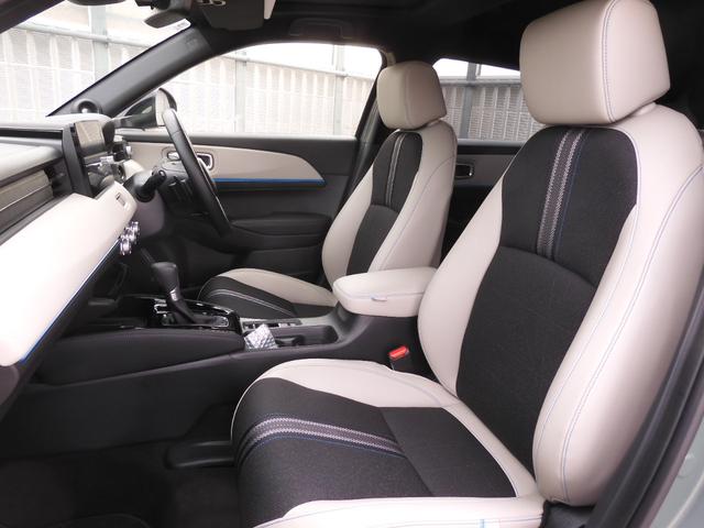 ヴェゼル e:HEVZ・PLaYパッケージ デモカー 9インチナビ 全周囲カメラ ドラレコ ETC2.0対応 アダプティブクルーズコントロール シートヒーター Bluetooth LEDヘッドライト 減速セレクター 純正アルミホイール 禁煙車(9枚目)