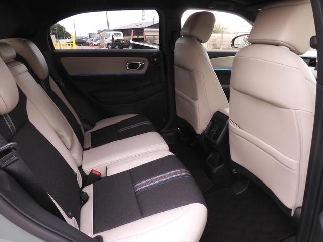 ヴェゼル e:HEVZ・PLaYパッケージ デモカー 9インチナビ 全周囲カメラ ドラレコ ETC2.0対応 アダプティブクルーズコントロール シートヒーター Bluetooth LEDヘッドライト 減速セレクター 純正アルミホイール 禁煙車(41枚目)