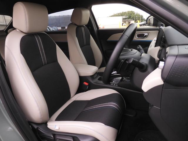 ヴェゼル e:HEVZ・PLaYパッケージ デモカー 9インチナビ 全周囲カメラ ドラレコ ETC2.0対応 アダプティブクルーズコントロール シートヒーター Bluetooth LEDヘッドライト 減速セレクター 純正アルミホイール 禁煙車(43枚目)