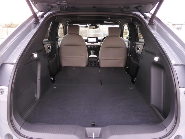 ヴェゼル ｅ：ＨＥＶＺ・ＰＬａＹパッケージ　デモカー　９インチナビ　全周囲カメラ　ドラレコ　ＥＴＣ２．０　アダプティブクルーズコントロール　シートヒーター　Ｂｌｕｅｔｏｏｔｈ　ＬＥＤヘッドライト　衝突被害軽減ブレーキ　減速セレクター　禁煙車（12枚目）