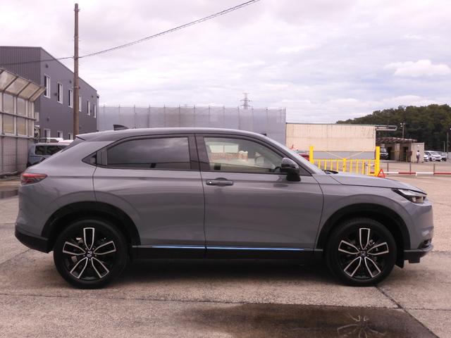 ヴェゼル ｅ：ＨＥＶＺ・ＰＬａＹパッケージ　デモカー　９インチナビ　全周囲カメラ　ドラレコ　ＥＴＣ２．０　アダプティブクルーズコントロール　シートヒーター　Ｂｌｕｅｔｏｏｔｈ　ＬＥＤヘッドライト　衝突被害軽減ブレーキ　減速セレクター　禁煙車（25枚目）