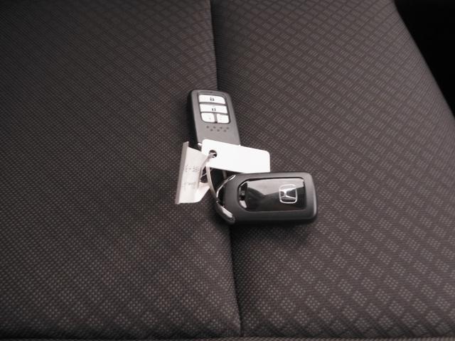 フリード G・ホンダセンシング ワンオーナー車 純正7インチナビ(VXM-224VFi) フルセグTV リアカメラ ETC(ナビ連動)衝突軽減ブレーキ 両側電動ドア シートヒーター ウォークスルー キャンプシート LEDオートライト(57枚目)