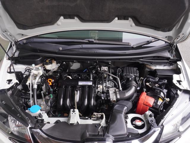 フィット 13G・Fパッケージ ワンオーナー車 純正7インチナビ(VXM-174VFXi) フルセグ リアカメラ ETC チップアップシート アイドリングストップ フロアマット CD DVD Bluetooth SD スマートキー(20枚目)