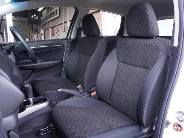 フィット 13G・Fパッケージ ワンオーナー車 純正7インチナビ(VXM-174VFXi) フルセグ リアカメラ ETC チップアップシート アイドリングストップ フロアマット CD DVD Bluetooth SD スマートキー(42枚目)