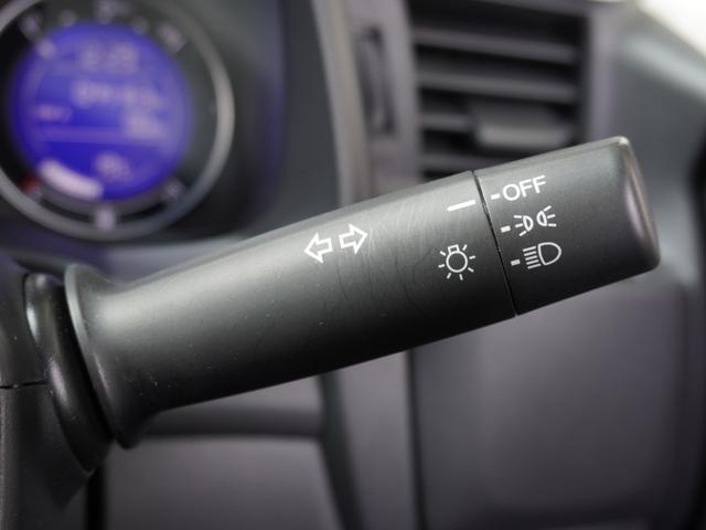 フィット 13G・Fパッケージ ワンオーナー車 純正7インチナビ(VXM-174VFXi) フルセグ リアカメラ ETC チップアップシート アイドリングストップ フロアマット CD DVD Bluetooth SD スマートキー(55枚目)