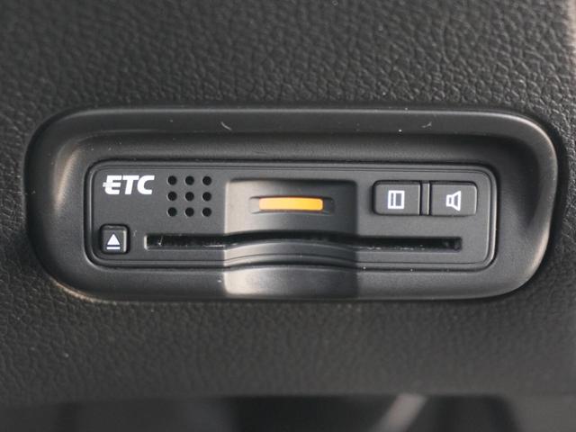 ヴェゼル Ｘ・ホンダセンシング　ワンオーナー　７インチナビ　バックカメラ　ＥＴＣ　アダプティブクルーズコントロール　シートヒーター　Ｂｌｕｅｔｏｏｔｈ　ＵＳＢ入力端子　ＣＤ　ＤＶＤ　ＬＥＤヘッドライト　衝突被害軽減ブレーキ　禁煙車（4枚目）