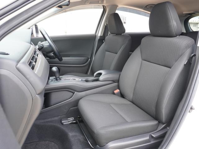 ヴェゼル Ｘ・ホンダセンシング　ワンオーナー　７インチナビ　バックカメラ　ＥＴＣ　アダプティブクルーズコントロール　シートヒーター　Ｂｌｕｅｔｏｏｔｈ　ＵＳＢ入力端子　ＣＤ　ＤＶＤ　ＬＥＤヘッドライト　衝突被害軽減ブレーキ　禁煙車（11枚目）