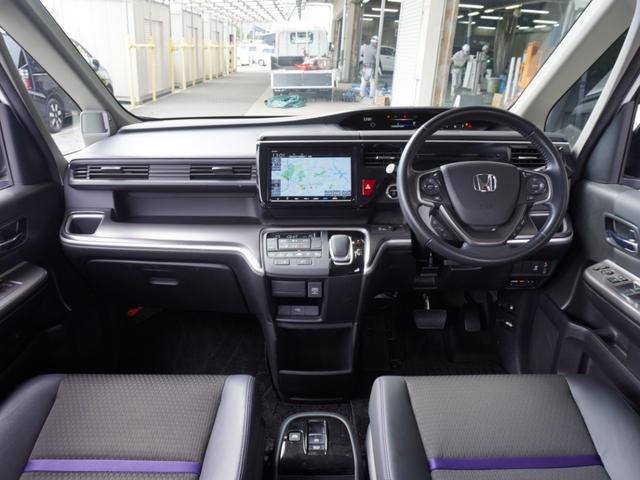 ステップワゴンスパーダ ｅ：ＨＥＶスパーダＧ・ＥＸホンダセンシング　ワンオーナー　９インチメモリーナビ　バックカメラ　ドラレコ　ＥＴＣ２．０　アダプティブクルーズコントロール　両側電動スライドドア　シートヒーター　Ｂｌｕｅｔｏｏｔｈ　ＬＥＤヘッドライト　禁煙車（8枚目）