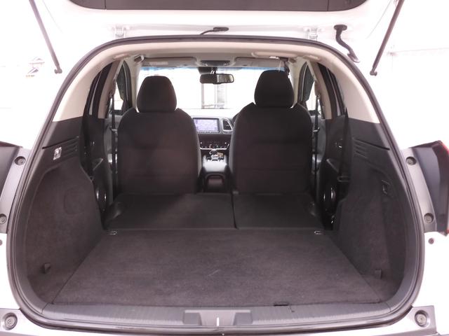 ヴェゼル ハイブリッドＸ・ホンダセンシング　ワンオーナー　４ＷＤ　８型ナビ　バックカメラ　ＥＴＣ　アダプティブクルーズコントロール　シートヒーター　Ｂｌｕｅｔｏｏｔｈ　ＵＳＢ入力端子　ＬＥＤヘッドライト　衝突被害軽減ブレーキ　浸水ヒーテドミラー（11枚目）