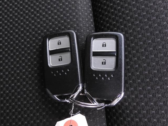 ヴェゼル ハイブリッドＸ・ホンダセンシング　ワンオーナー　４ＷＤ　８型ナビ　バックカメラ　ＥＴＣ　アダプティブクルーズコントロール　シートヒーター　Ｂｌｕｅｔｏｏｔｈ　ＵＳＢ入力端子　ＬＥＤヘッドライト　衝突被害軽減ブレーキ　浸水ヒーテドミラー（18枚目）