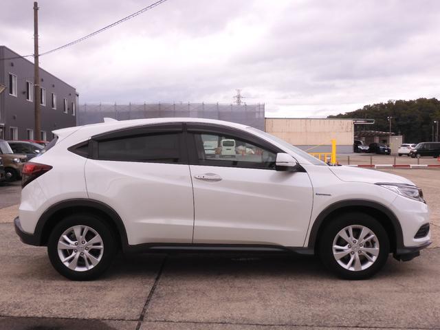 ヴェゼル ハイブリッドＸ・ホンダセンシング　ワンオーナー　４ＷＤ　８型ナビ　バックカメラ　ＥＴＣ　アダプティブクルーズコントロール　シートヒーター　Ｂｌｕｅｔｏｏｔｈ　ＵＳＢ入力端子　ＬＥＤヘッドライト　衝突被害軽減ブレーキ　浸水ヒーテドミラー（26枚目）