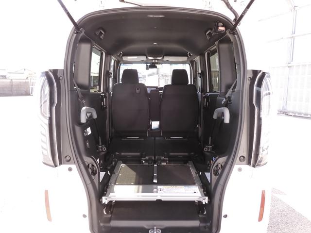 N-BOXカスタム L・スロープ 車いす用スロープ+電動ウィンチ 大画面8型CD録音フルセグナビ Rカメラ 前後ドラレコ ETC 8スピーカー 両側電動スライドドア オートサイドステップ Rパーキングセンサ LEDヘッド+フォグ 禁煙(11枚目)