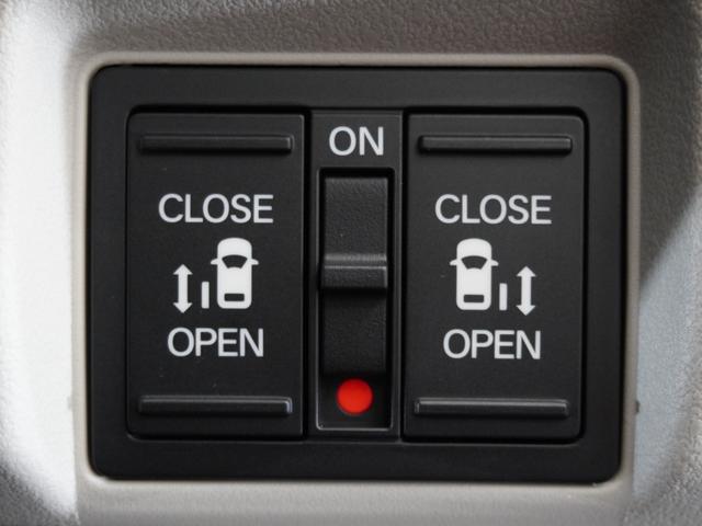 N-BOX ベースグレード 2年保証当社試乗車ナビDレコRカメETC両電扉 渋滞追従クルーズ Bluetooth 障害物センサー シートヒーター オートハイビーム デイライト フルセグTV DVD再生 スペアキー有り(6枚目)