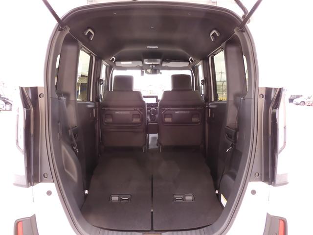 Ｎ－ＢＯＸカスタム ターボ　デモカー　９インチナビ　バックカメラ　ドラレコ　ＥＴＣ　アダプティブクルーズコントロール　両側電動スライドドア　シートヒーター　Ｂｌｕｅｔｏｏｔｈ　ＬＥＤヘッドライト　衝突被害軽減ブレーキ　禁煙車（12枚目）