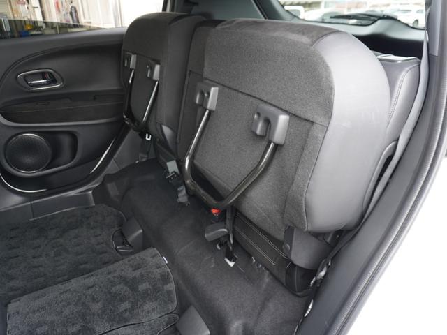 ヴェゼル ハイブリッドＲＳ・ホンダセンシング　ワンオーナー　７インチナビ　バックカメラ　ドラレコ　ＥＴＣ　アダプティブクルーズコントロール　シートヒーター　Ｂｌｕｅｔｏｏｔｈ　ＬＥＤヘッドライト　オートエアコン　衝突被害軽減ブレーキ　盗難防止装置（11枚目）