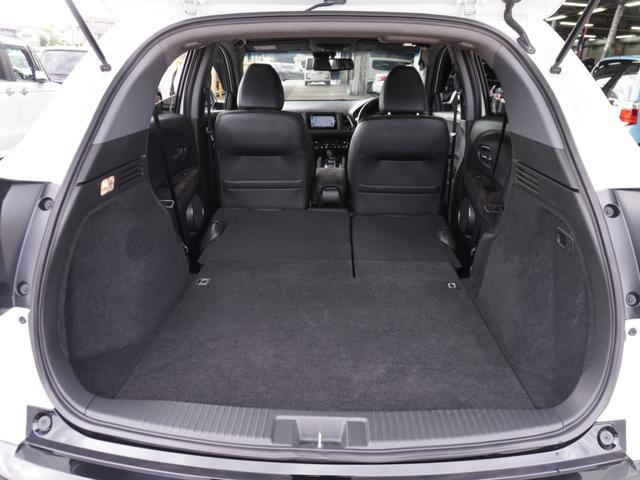 ヴェゼル ハイブリッドＲＳ・ホンダセンシング　ワンオーナー　７インチナビ　バックカメラ　ドラレコ　ＥＴＣ　アダプティブクルーズコントロール　シートヒーター　Ｂｌｕｅｔｏｏｔｈ　ＬＥＤヘッドライト　オートエアコン　衝突被害軽減ブレーキ　盗難防止装置（12枚目）