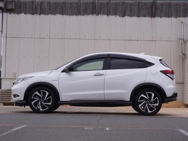 ヴェゼル ハイブリッドＲＳ・ホンダセンシング　ワンオーナー　７インチナビ　バックカメラ　ドラレコ　ＥＴＣ　アダプティブクルーズコントロール　シートヒーター　Ｂｌｕｅｔｏｏｔｈ　ＬＥＤヘッドライト　オートエアコン　衝突被害軽減ブレーキ　盗難防止装置（16枚目）