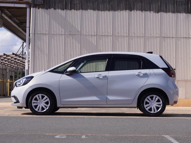 フィット ホーム ワンオーナー 9インチナビ バックカメラ ドラレコ ETC アダプティブクルーズコントロール Bluetooth USB入力端子 LEDヘッドライト 衝突被害軽減ブレーキ フルセグTV 禁煙車(17枚目)