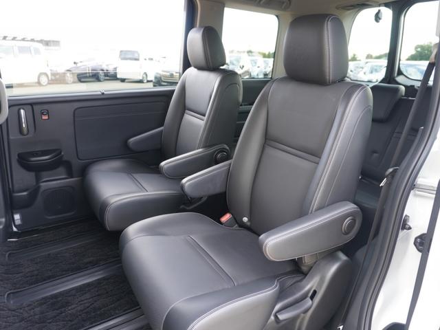 ステップワゴンスパーダ ｅ：ＨＥＶスパーダＧ・ＥＸホンダセンシング　ワンオーナー　１０インチナビ　全周囲カメラ　ドラレコ　ＥＴＣ　アダプティブクルーズコントロール　両側電動スライドドア　シートヒーター　Ｂｌｕｅｔｏｏｔｈ　ＬＥＤヘッドライト　衝突被害軽減ブレーキ（11枚目）