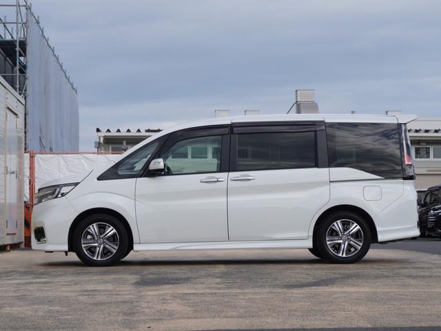 ステップワゴンスパーダ ｅ：ＨＥＶスパーダＧ・ＥＸホンダセンシング　ワンオーナー　１０インチナビ　全周囲カメラ　ドラレコ　ＥＴＣ　アダプティブクルーズコントロール　両側電動スライドドア　シートヒーター　Ｂｌｕｅｔｏｏｔｈ　ＬＥＤヘッドライト　衝突被害軽減ブレーキ（16枚目）