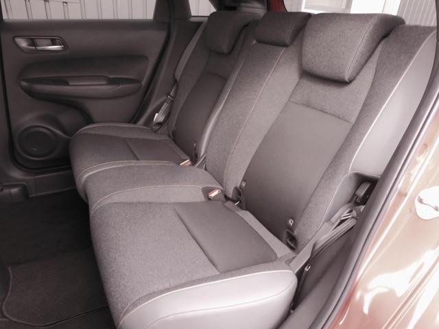 フィット e:HEVRS 元当社デモカー 9インチナビ バックカメラ ETC2.0 アダプティブクルーズコントロール Bluetooth USB入力端子 LEDヘッドライト 衝突被害軽減ブレーキ 障害物センサー 禁煙車(10枚目)