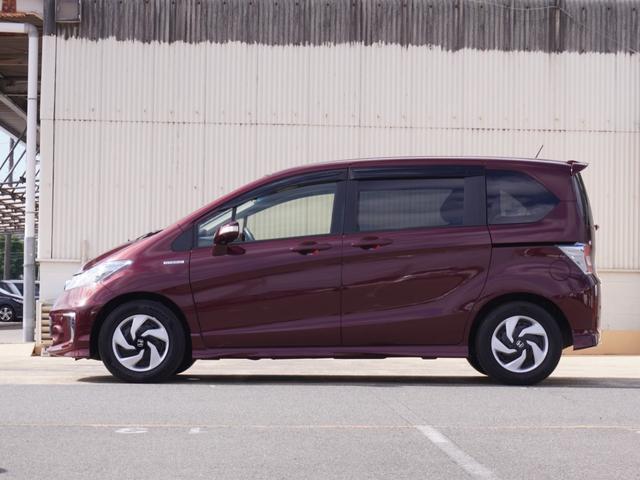 フリードハイブリッド ハイブリッドプレミアムエディション ワンオーナー 7インチナビ バックカメラ ETC クルーズコントロール 両側電動スライドドア Bluetooth ディスチャージドランプ オートエアコン 横滑り防止装置 盗難防止装置 禁煙車(15枚目)