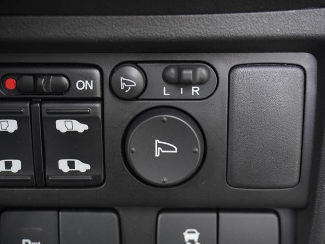 フリードハイブリッド ハイブリッドプレミアムエディション ワンオーナー 7インチナビ バックカメラ ETC クルーズコントロール 両側電動スライドドア Bluetooth ディスチャージドランプ オートエアコン 横滑り防止装置 盗難防止装置 禁煙車(42枚目)