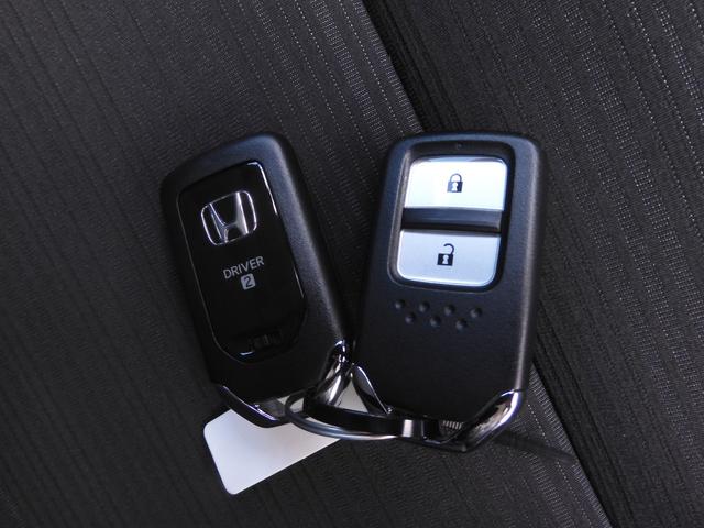 WR-V Zブラックスタイル デモカー 9インチナビ バックカメラ ドラレコ ETC アダプティブクルーズコントロール Bluetooth LEDヘッドライト 衝突被害軽減ブレーキ 純正アルミホイール フルセグTV 禁煙車(19枚目)