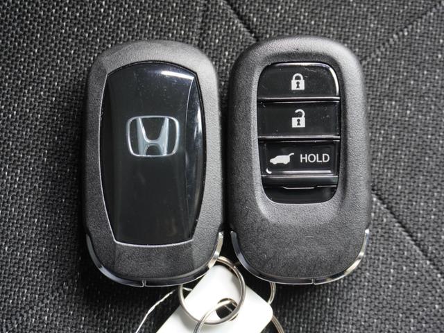 ヴェゼル ｅ：ＨＥＶＺ　ワンオーナー　９インチナビ　バックカメラ　ＥＴＣ２．０　アダプティブクルーズコントロール　シートヒーター　Ｂｌｕｅｔｏｏｔｈ　ＵＳＢ入力端子　ＬＥＤヘッドライト　衝突被害軽減ブレーキ　減速セレクター（35枚目）