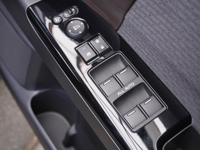 オデッセイ アブソルート　７人乗ワンオーナー　大画面１０インチ純正ＣＤ録音フルセグナビ＋全周囲カメラ　連動ＥＴＣ２．０　ＨＤＭＩ　ＵＳＢ　ハンズフリースライドドア　オットマン付キャプテンシート　ＯＰグリル　ＦＲセンサー　禁煙車（44枚目）