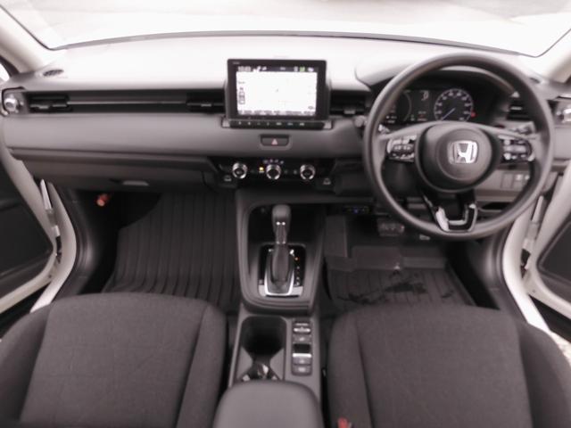 ヴェゼル ｅ：ＨＥＶＸ　ワンオーナー　８インチナビ　バックカメラ　ドラレコ　ＥＴＣ　アダプティブクルーズコントロール　Ｂｌｕｅｔｏｏｔｈ　ＵＳＢ入力端子　ＬＥＤヘッドライト　衝突被害軽減ブレーキ　純正アルミホイール　禁煙車（8枚目）