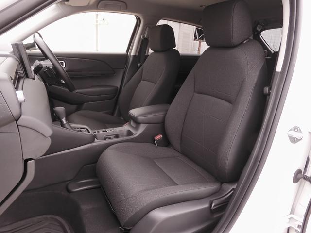 ヴェゼル ｅ：ＨＥＶＸ　ワンオーナー　８インチナビ　バックカメラ　ドラレコ　ＥＴＣ　アダプティブクルーズコントロール　Ｂｌｕｅｔｏｏｔｈ　ＵＳＢ入力端子　ＬＥＤヘッドライト　衝突被害軽減ブレーキ　純正アルミホイール　禁煙車（9枚目）