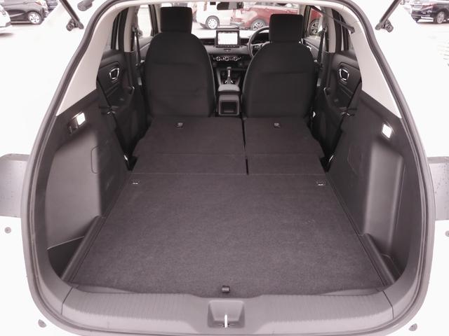 ヴェゼル ｅ：ＨＥＶＸ　ワンオーナー　８インチナビ　バックカメラ　ドラレコ　ＥＴＣ　アダプティブクルーズコントロール　Ｂｌｕｅｔｏｏｔｈ　ＵＳＢ入力端子　ＬＥＤヘッドライト　衝突被害軽減ブレーキ　純正アルミホイール　禁煙車（12枚目）