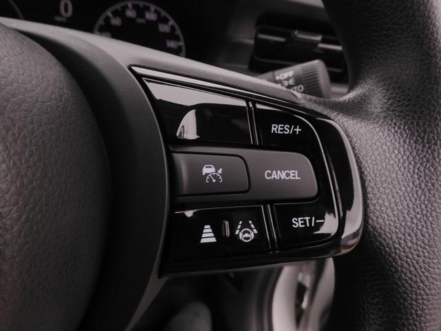 ヴェゼル ｅ：ＨＥＶＸ　ワンオーナー　８インチナビ　バックカメラ　ドラレコ　ＥＴＣ　アダプティブクルーズコントロール　Ｂｌｕｅｔｏｏｔｈ　ＵＳＢ入力端子　ＬＥＤヘッドライト　衝突被害軽減ブレーキ　純正アルミホイール　禁煙車（18枚目）