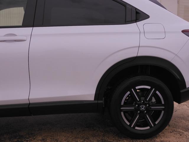 ヴェゼル ｅ：ＨＥＶＸ　ワンオーナー　８インチナビ　バックカメラ　ドラレコ　ＥＴＣ　アダプティブクルーズコントロール　Ｂｌｕｅｔｏｏｔｈ　ＵＳＢ入力端子　ＬＥＤヘッドライト　衝突被害軽減ブレーキ　純正アルミホイール　禁煙車（36枚目）