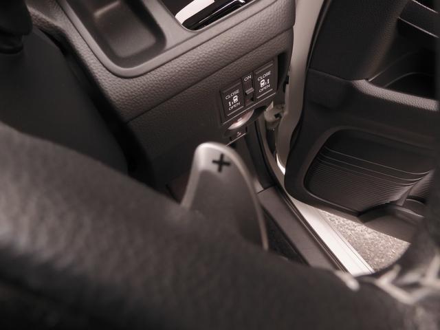 Ｎ－ＢＯＸカスタム Ｇ・Ｌターボホンダセンシング　８インチナビ　バックカメラ　ドラレコ　ＥＴＣ　アダプティブクルーズコントロール　両側電動スライドドア　Ｂｌｕｅｔｏｏｔｈ　ＬＥＤヘッドライト　衝突被害軽減ブレーキ　純正アルミホイール　禁煙車（19枚目）